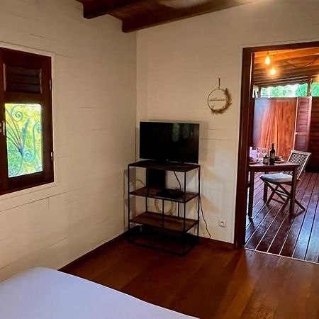Bungalow Avec Jacuzzi Privatif Villa ซานต์-โรส ภายนอก รูปภาพ